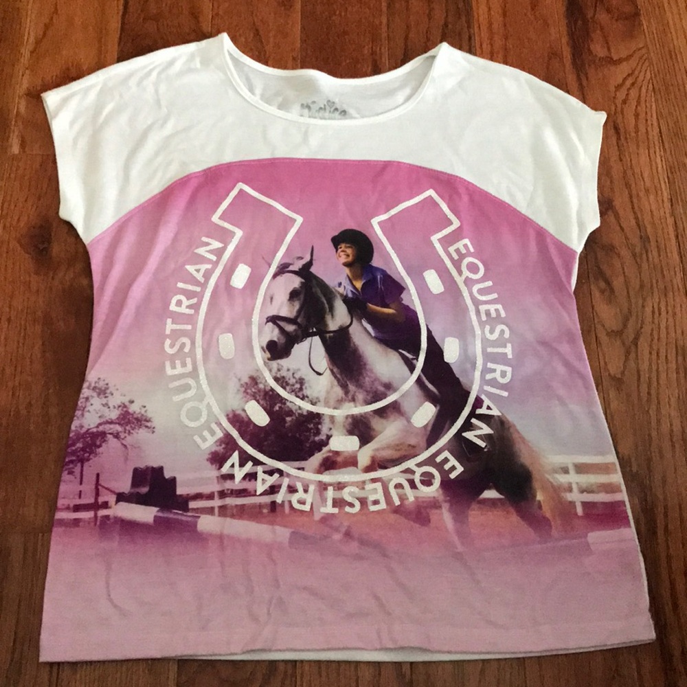 Justice tee